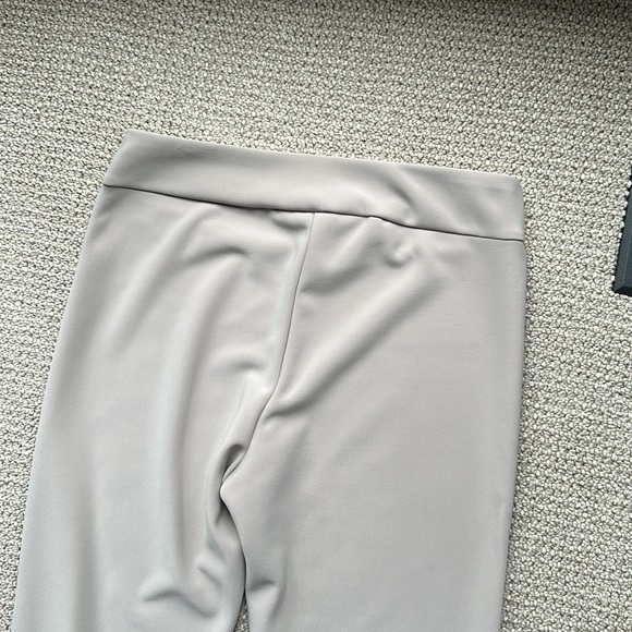 Krazy Larry Stretch microfiber Pull On Pant beige 8 Never worn. Bought too big - Picture 4 of 5